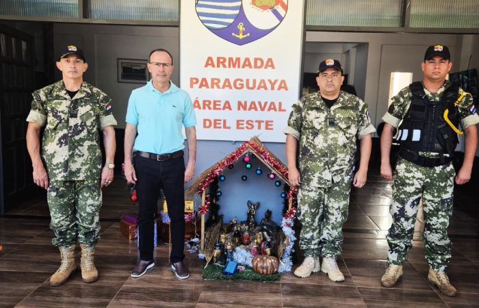 VISITA DEL MINISTRO DE DEFENSA AL ÁREA NAVAL DEL ESTE