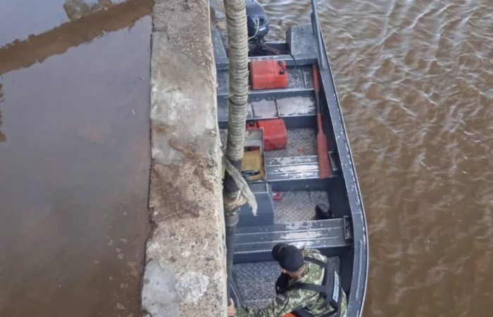 ARMADA PARAGUAYA EN APOYO A SOFOCAR INCENDIO EN PUERTO FÉNIX