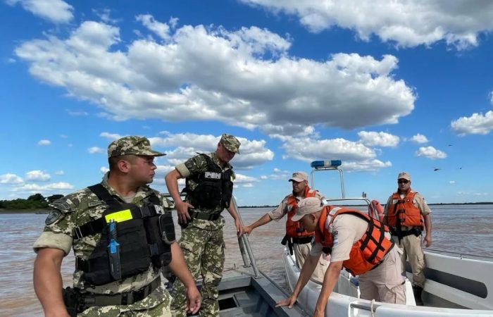 PATRULLA FLUVIAL COMBINADA EN ZONA DEL ÁREA NAVAL DE CONFLUENCIA